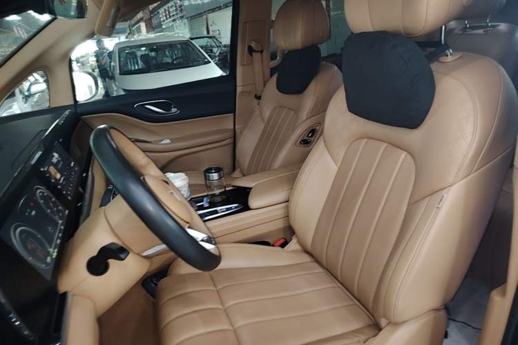 Used VOYAH Dream 2022 0-Emission Version Plus Intelligent Driving Package 475 km Left Front Seat