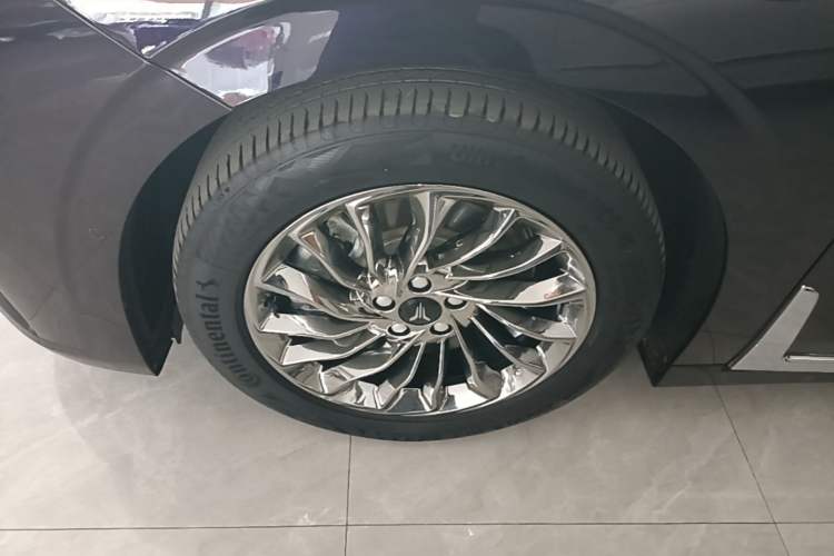 Used VOYAH Dream 2022 Low-Carbon Edition Dream+ Smart Enjoyment Package Left Front Wheel Hub