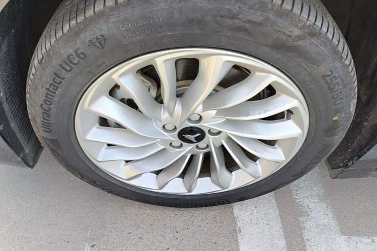 Used VOYAH Dream 2022 Low-Carbon Edition Plus Intelligent Driving Package Left Front Wheel Hub