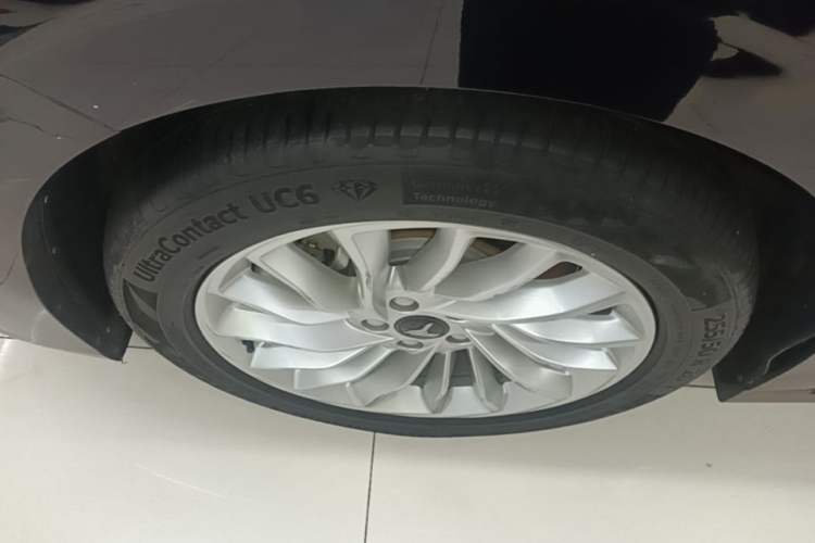 Used VOYAH Dream 2022 Low-Carbon Edition Plus Intelligent Driving Package Left Front Wheel Hub