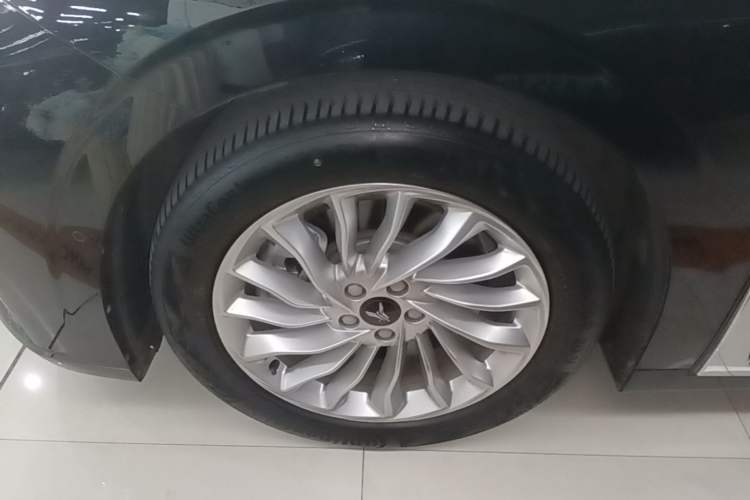 Used VOYAH Dream 2022 Low-Carbon Edition Dream+ Smart Enjoyment Package Left Front Wheel Hub