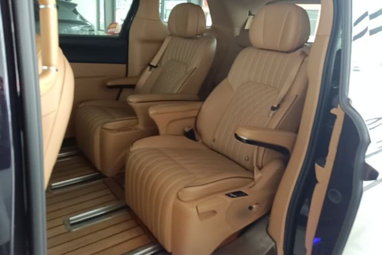 Used VOYAH Dream 2022 Low-Carbon Edition Dream+ Smart Enjoyment Package Left Rear Seat