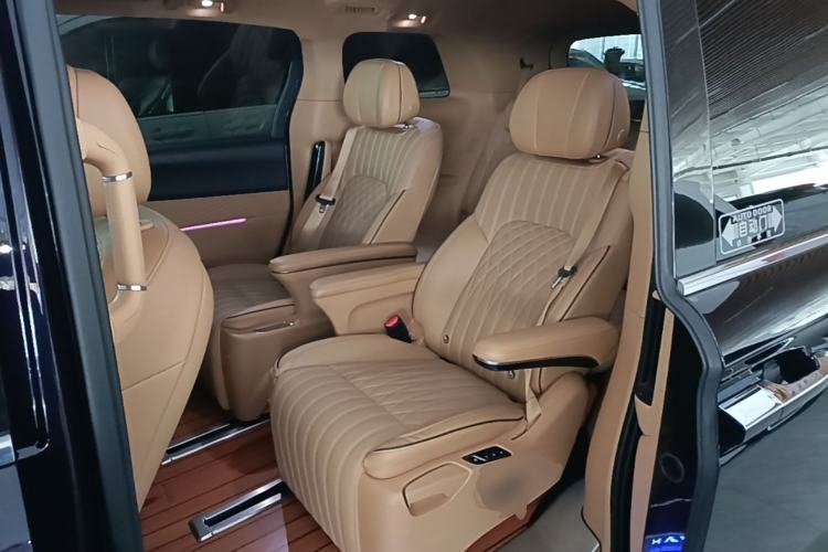 Used VOYAH Dream 2022 Low-Carbon Edition Dream+ Smart Enjoyment Package Left Rear Seat