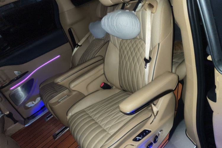 Used VOYAH Dream 2022 Low-Carbon Edition Dream+ Smart Enjoyment Package Left Rear Seat