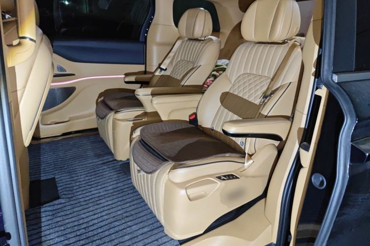Used VOYAH Dream 2022 Low-Carbon Edition Dream+ Smart Enjoyment Package Left Rear Seat