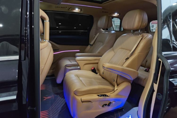 Used VOYAH Dream 2022 Zero-Carbon Edition Plus Intelligent Driving & Range Package—605 km Left Rear Seat