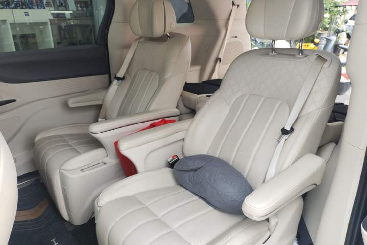 Used VOYAH Dream 2022 Low-Carbon Edition Plus Intelligent Driving Package Left Rear Seat
