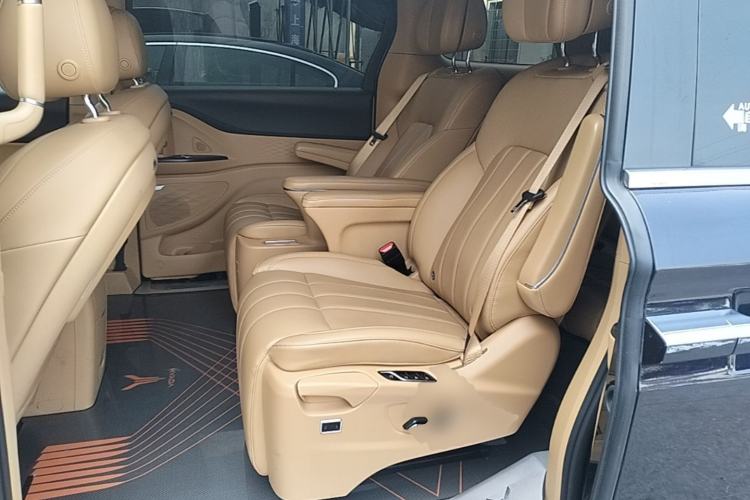 Used VOYAH Dream 2022 Zero-Carbon Edition Plus Intelligent Driving & Range Package—605 km Left Rear Seat