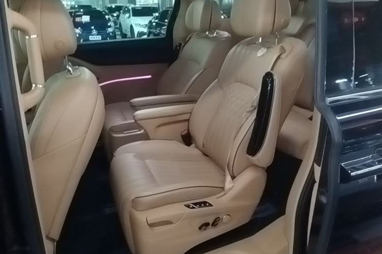Used VOYAH Dream 2022 Low-Carbon Edition Dream+ Smart Enjoyment Package Left Rear Seat