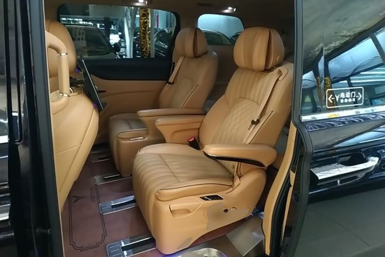 Used VOYAH Dream 2022 Low-Carbon Edition Dream+ Smart Enjoyment Package Left Rear Seat