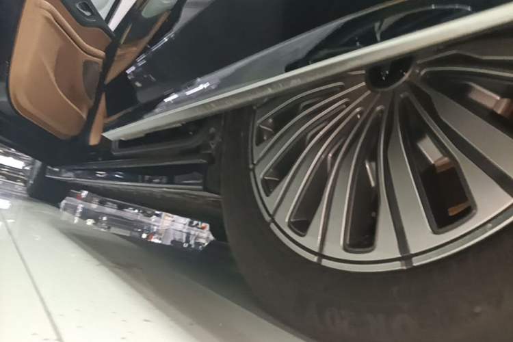 Used VOYAH Dream 2022 0-Emission Edition Dream+ Smart Range Package – 605 km Left Side Sill