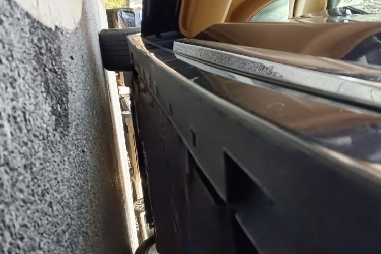 Used VOYAH Dream 2022 Low-Carbon Edition Dream+ Smart Enjoyment Package Left Side Sill
