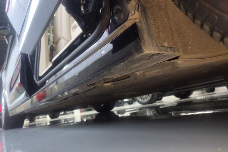Used VOYAH Dream 2022 Low-Carbon Edition Plus Intelligent Driving Package Left Side Sill