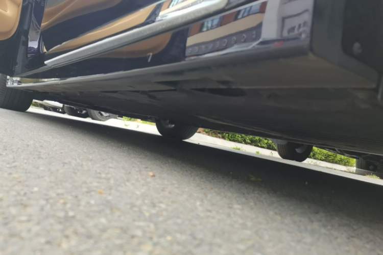 Used VOYAH Dream 2022 Low-Carbon Edition Dream+ Smart Enjoyment Package Left Side Sill