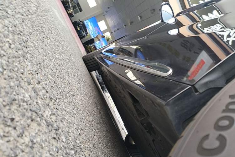 Used VOYAH Dream 2022 Zero-Carbon Edition Plus Intelligent Driving & Range Package—605 km Left Side Sill