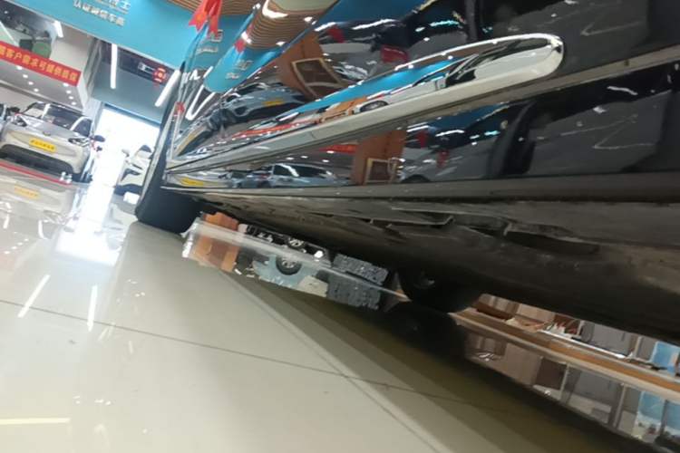 Used VOYAH Dream 2022 Low-Carbon Edition Plus Intelligent Driving Package Left Side Sill