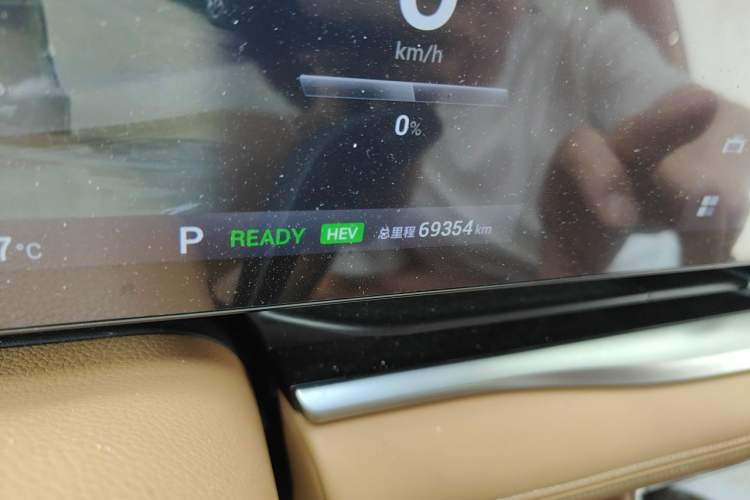Used VOYAH Dream 2022 Low-Carbon Edition Home Odometer Close Up