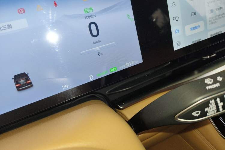 Used VOYAH Dream 2022 Low-Carbon Edition Dream+ Smart Enjoyment Package Odometer Close Up