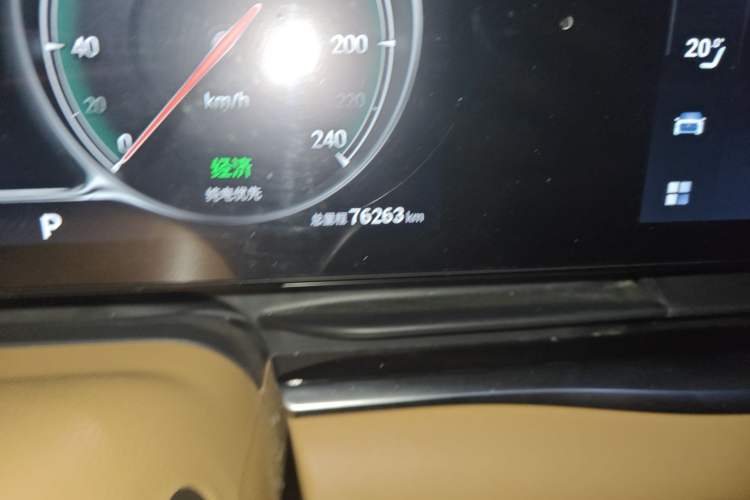 Used VOYAH Dream 2022 Low-Carbon Edition Dream+ Smart Enjoyment Package Odometer Close Up