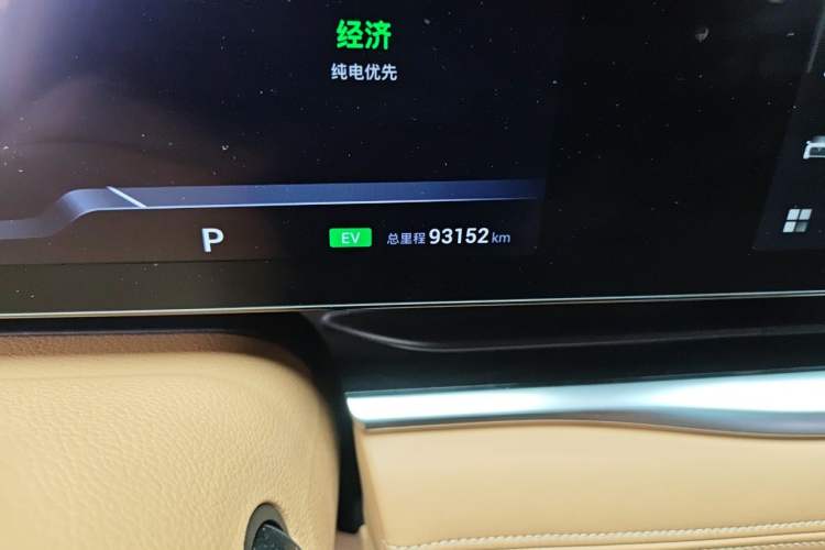 Used VOYAH Dream 2022 Low-Carbon Edition Dream+ Smart Enjoyment Package Odometer Close Up