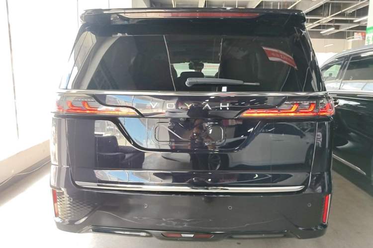 Used VOYAH Dream 2022 Low-Carbon Edition Dream+ Smart Enjoyment Package Rear
