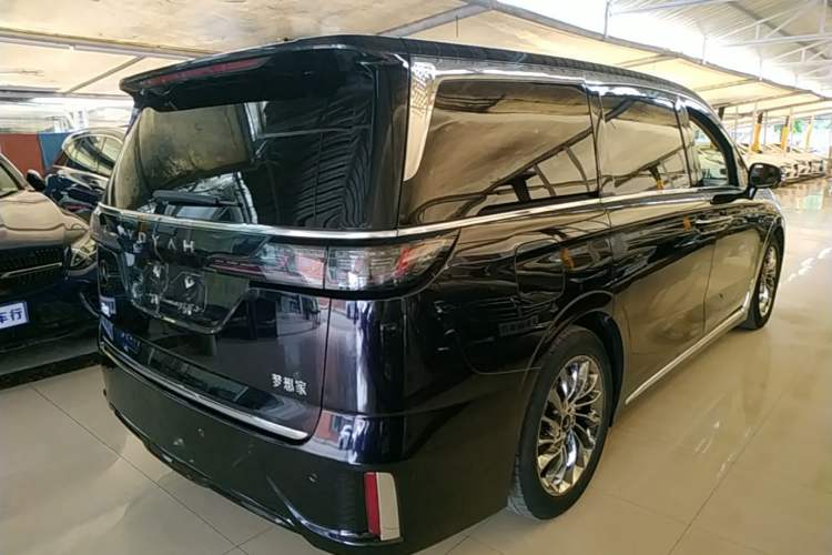 Used VOYAH Dream 2022 Low-Carbon Edition Dream+ Smart Enjoyment Package Rear Right 45 Deg
