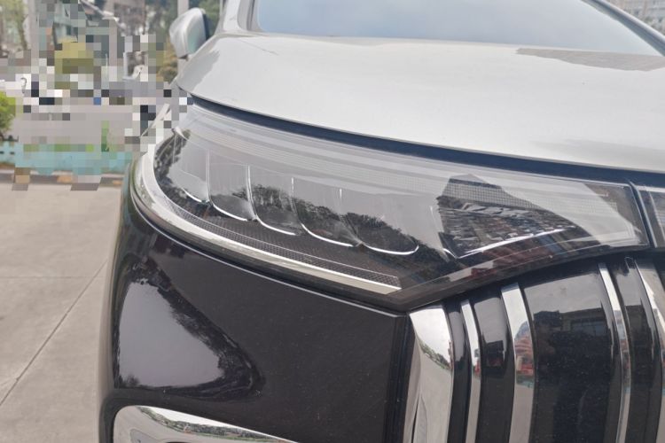 Used VOYAH Dream 2022 0-Emission Edition Dream+ Smart Range Package – 605 km Right Front Headlight