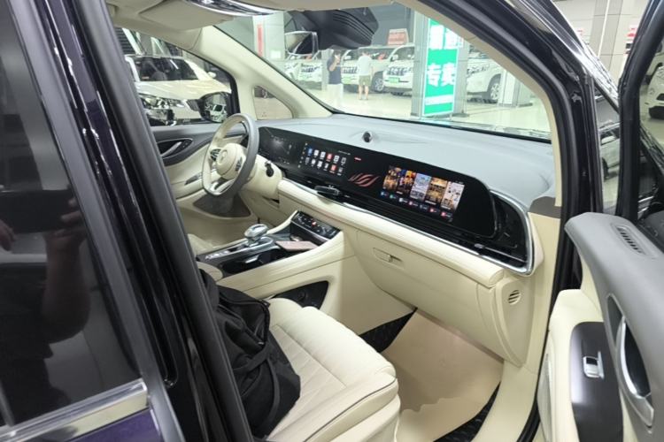 Used VOYAH Dream 2022 Low-Carbon Edition Dream+ Smart Enjoyment Package Right Front Seat