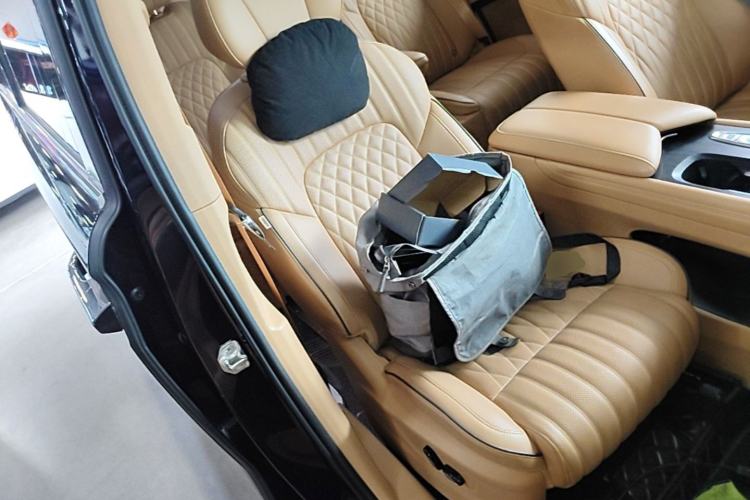 Used VOYAH Dream 2022 Low-Carbon Edition Dream+ Smart Enjoyment Package Right Front Seat