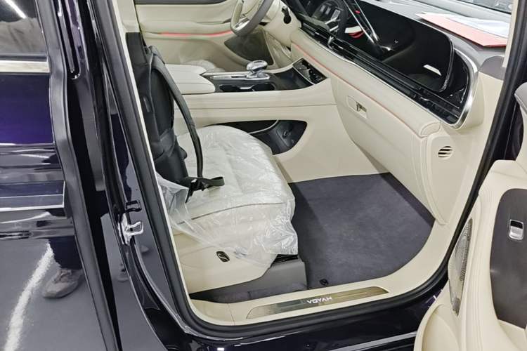 Used VOYAH Dream 2022 Low-Carbon Edition Dream+ Smart Enjoyment Package Right Front Seat