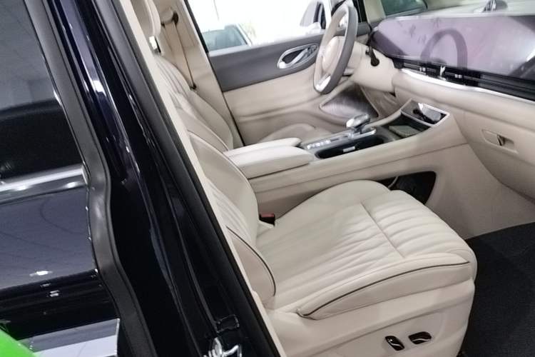 Used VOYAH Dream 2022 Low-Carbon Edition Dream+ Smart Enjoyment Package Right Front Seat