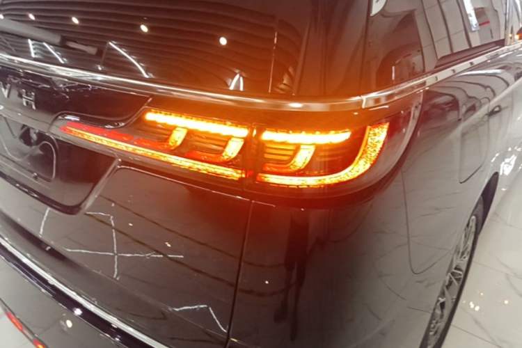 Used VOYAH Dream 2022 Low-Carbon Edition Dream+ Smart Enjoyment Package Right Rear Taillight