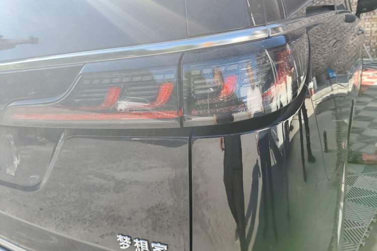 Used VOYAH Dream 2022 0-Emission Version Plus Intelligent Driving Package 475 km Right Rear Taillight