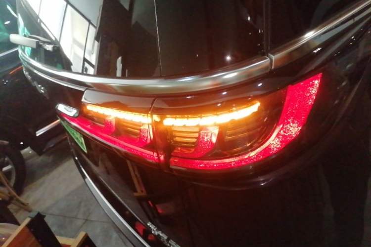 Used VOYAH Dream 2022 Low-Carbon Edition Home Right Rear Taillight