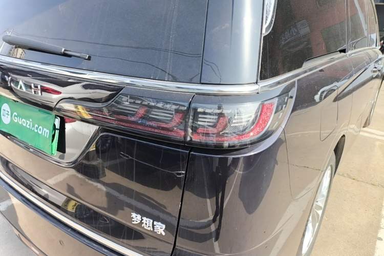 Used VOYAH Dream 2022 Low-Carbon Edition Plus Intelligent Driving Package Right Rear Taillight