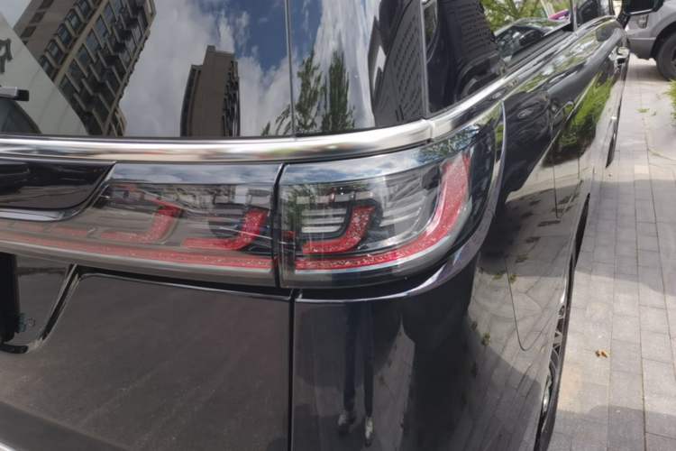 Used VOYAH Dream 2022 Low-Carbon Edition Dream+ Smart Enjoyment Package Right Rear Taillight