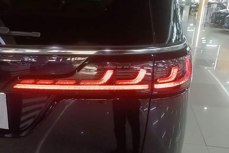 Used VOYAH Dream 2022 Low-Carbon Edition Dream+ Smart Enjoyment Package Right Rear Taillight