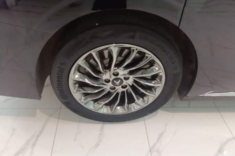 Used VOYAH Dream 2022 Low-Carbon Edition Dream+ Smart Enjoyment Package Right Rear Wheel Hub