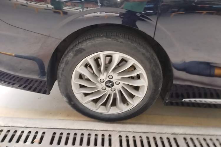 Used VOYAH Dream 2022 Low-Carbon Edition Plus Intelligent Driving Package Right Rear Wheel Hub