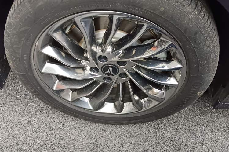 Used VOYAH Dream 2022 Low-Carbon Edition Dream+ Smart Enjoyment Package Right Rear Wheel Hub