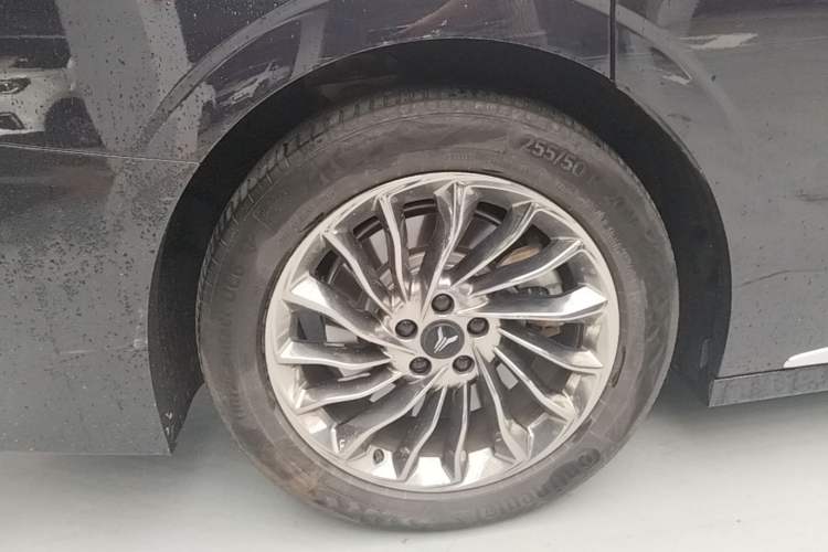 Used VOYAH Dream 2022 Low-Carbon Edition Dream+ Smart Enjoyment Package Right Rear Wheel Hub
