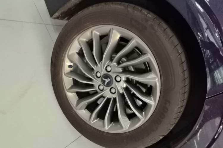 Used VOYAH Dream 2022 Low-Carbon Edition Dream+ Smart Enjoyment Package Right Rear Wheel Hub