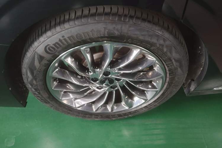 Used VOYAH Dream 2022 Low-Carbon Edition Dream+ Smart Enjoyment Package Right Rear Wheel Hub