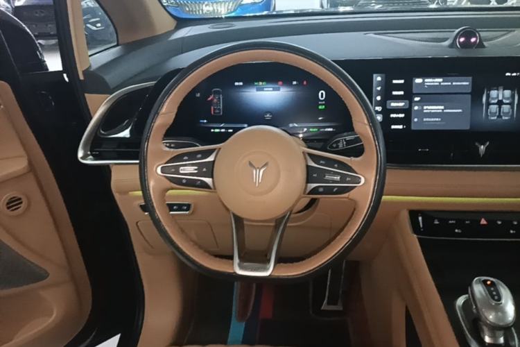 Used VOYAH Dream 2022 0-Emission Edition Dream+ Smart Range Package – 605 km Steering Wheel