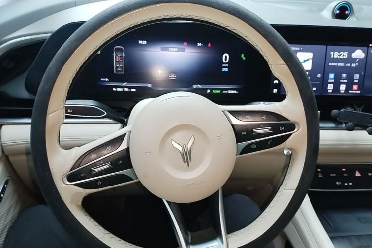 Used VOYAH Dream 2022 Low-Carbon Edition Plus Intelligent Driving Package Steering Wheel