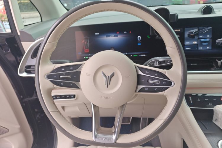 Used VOYAH Dream 2022 0-Emission Edition Dream+ Smart Range Package – 605 km Steering Wheel