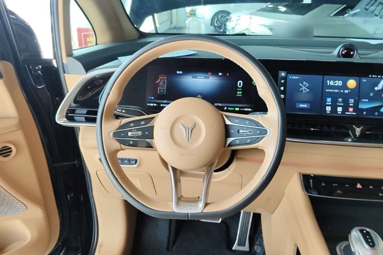 Used VOYAH Dream 2022 Low-Carbon Edition Dream+ Smart Enjoyment Package Steering Wheel