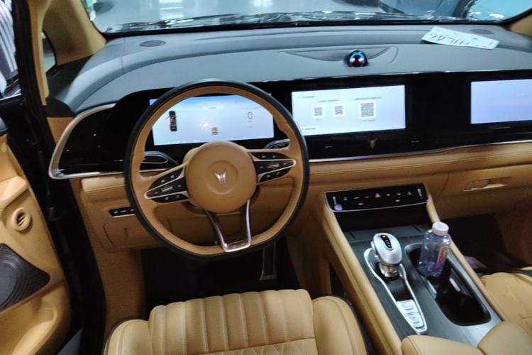Used VOYAH Dream 2022 0-Emission Edition Dream+ Smart Range Package – 605 km Steering Wheel