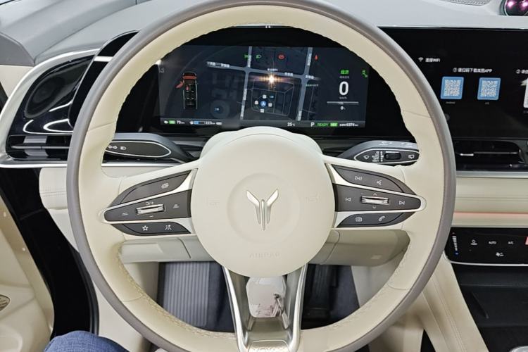 Used VOYAH Dream 2022 Low-Carbon Edition Dream+ Smart Enjoyment Package Steering Wheel