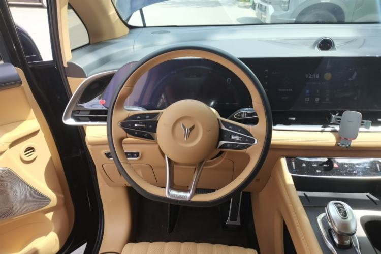 Used VOYAH Dream 2022 Low-Carbon Edition Dream+ Smart Enjoyment Package Steering Wheel